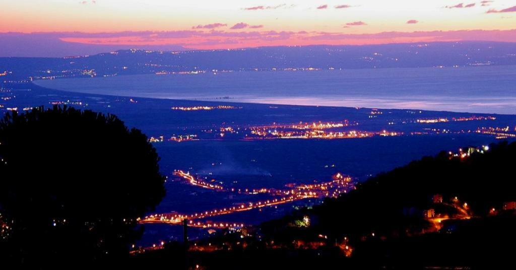 Casa Vacanze Paradiso Apartment Lamezia Terme Bagian luar foto